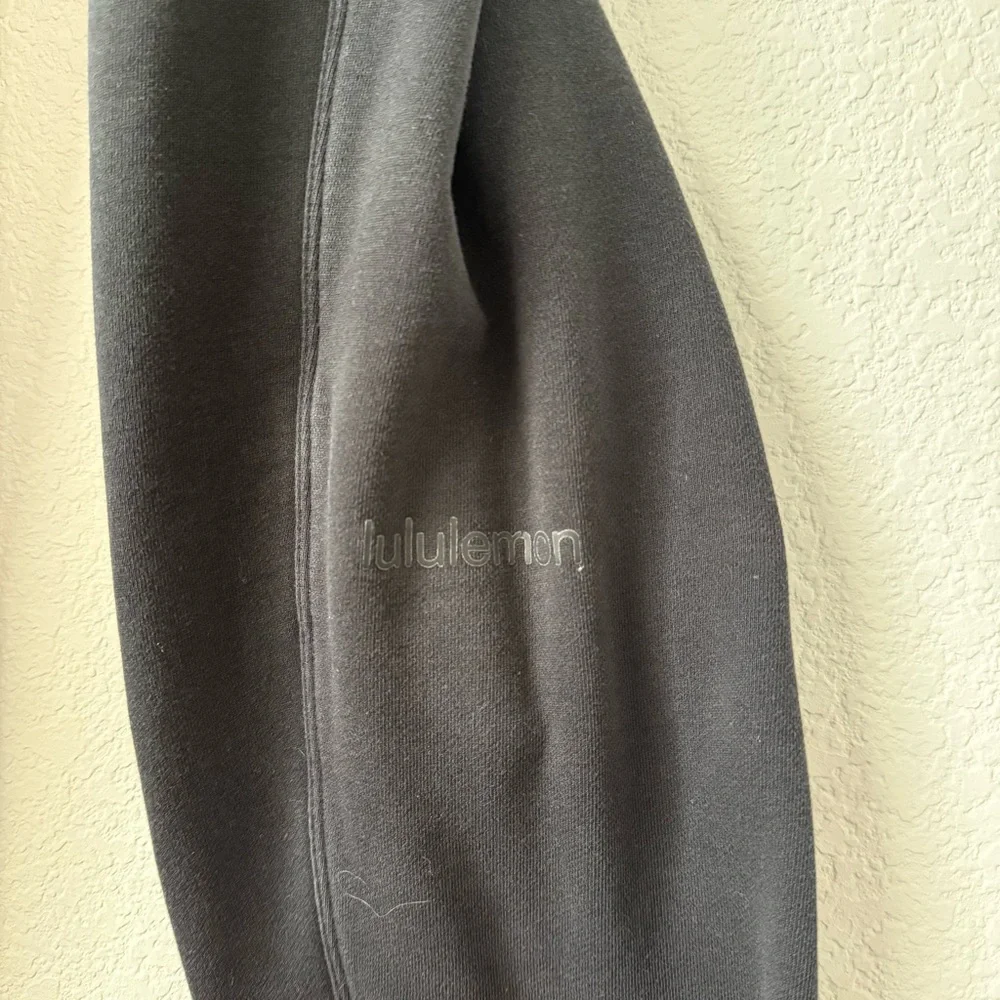 Lululemon Relaxed High-Rise Jogger